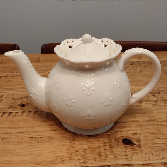 Skye McGhie Cream Lace Porcelain Teapot With Lid
